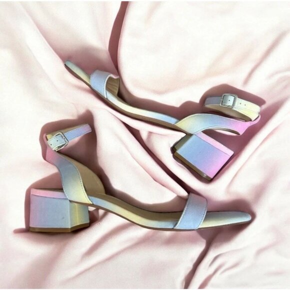 VINCE CAMUTO Pastel Ombré Kitten Heels Sandals Size 8.5 - Picture 1 of 9